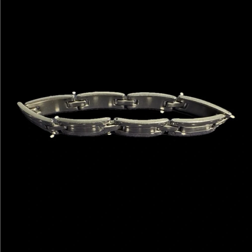 Men's Stainless Steel Chain Link Bracelet 9 inch Heavy Bold Metallic Curb